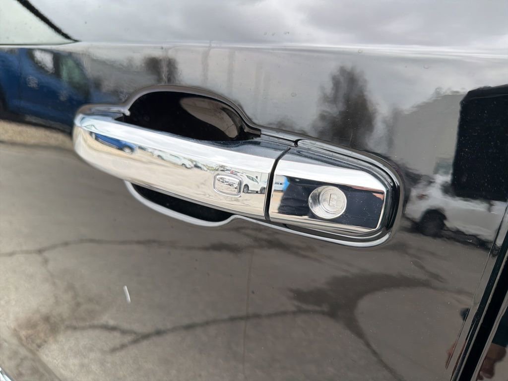 Certified 2025 GMC Sierra 1500 Denali Ultimate AWD/4WD image 14