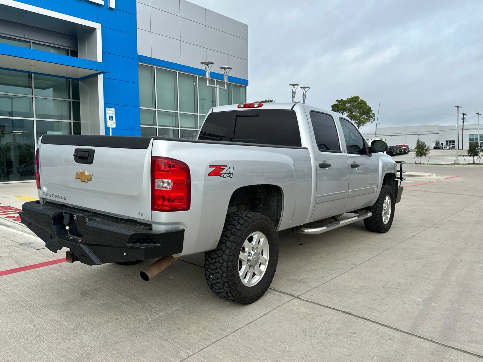 Used 2012 Chevrolet Silverado 2500 LT w/ Interior Plus Package AWD/4WD image 7