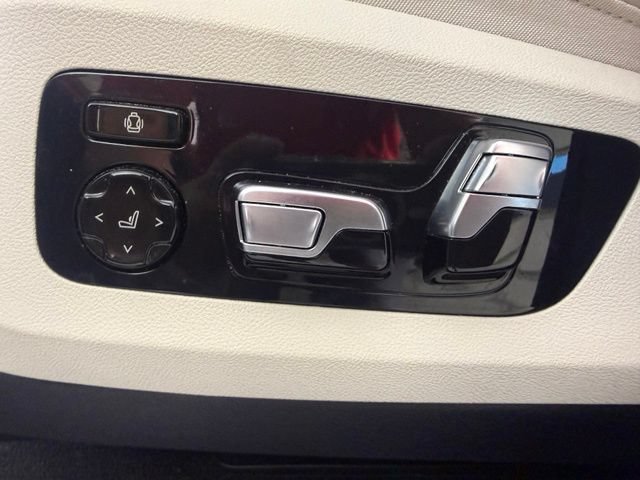 Used 2022 BMW X7 xDrive40i w/ Premium Package AWD/4WD image 36