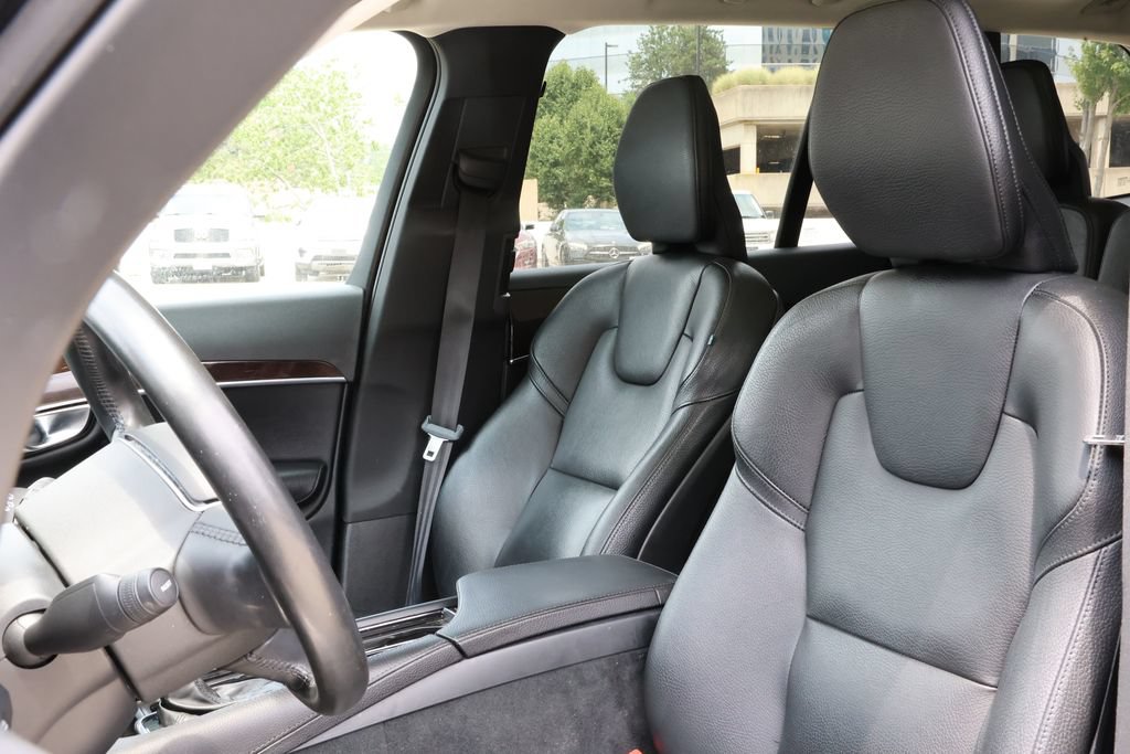 Used 2019 Volvo XC90 T6 Momentum w/ Advanced Package AWD/4WD image 12