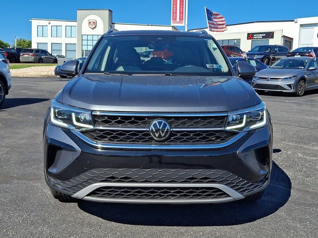 Certified 2023 Volkswagen Taos SEL AWD/4WD image 2