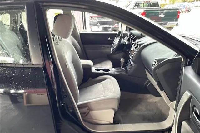 Used 2015 Nissan Rogue S w/ Convenience Package FWD image 6