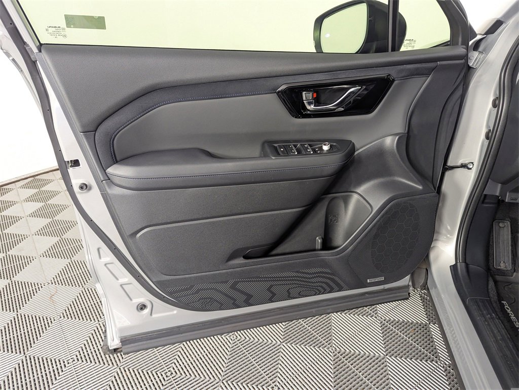 Used 2025 Subaru Forester Limited w/ Popular Package #2 image 17