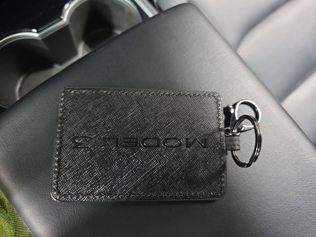 Used 2018 Tesla Model 3 Long Range image 30