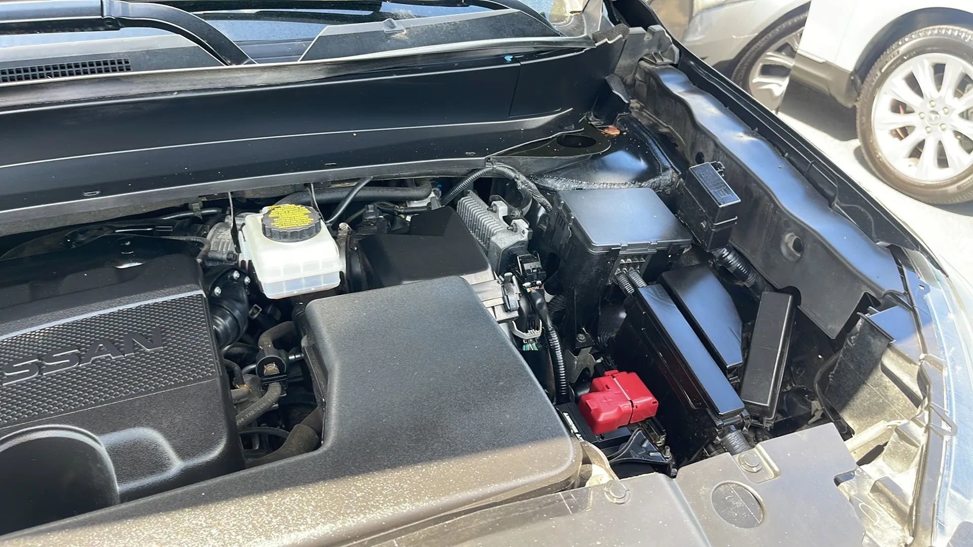 Used 2019 Nissan Pathfinder SV image 29