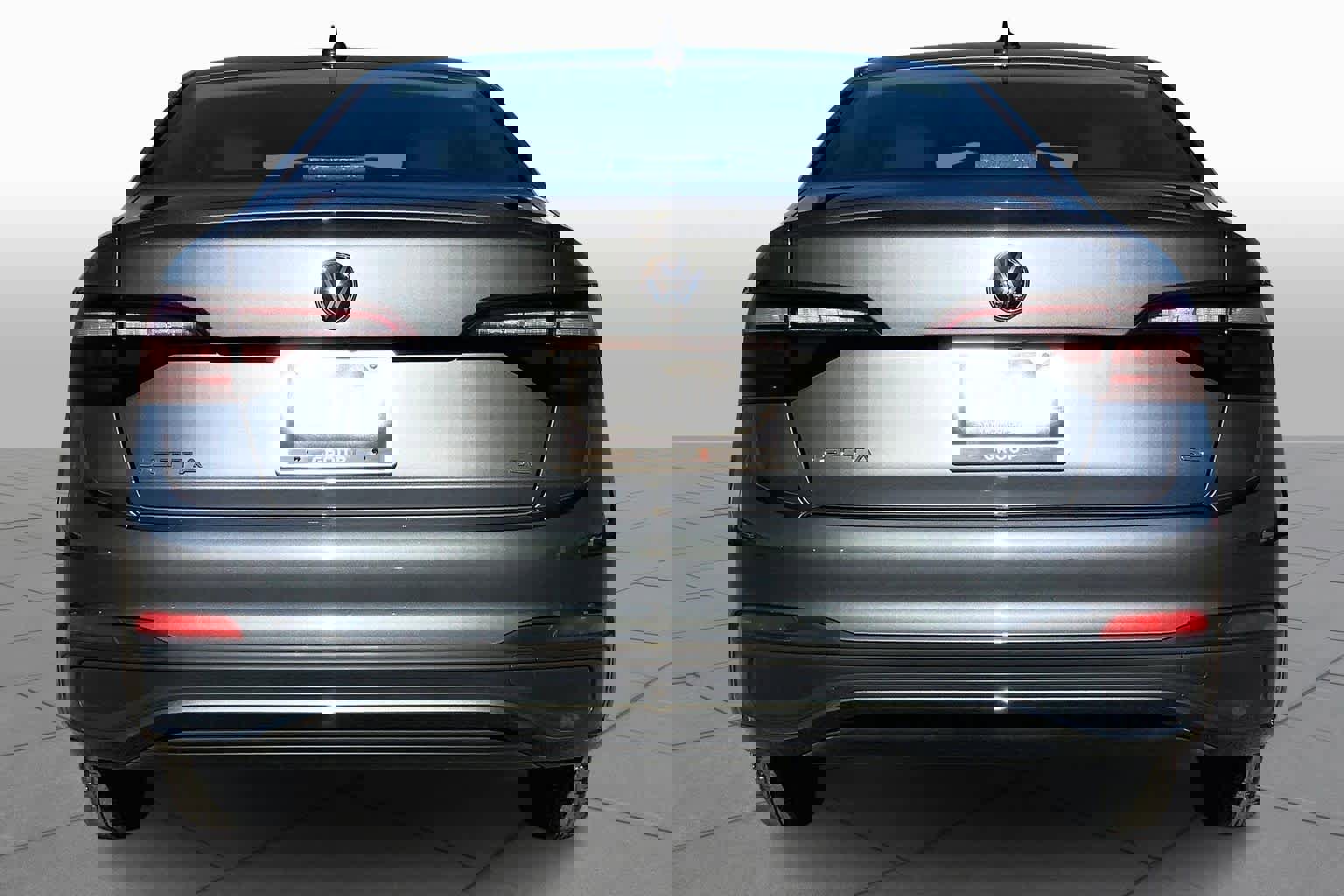 Used 2024 Volkswagen Jetta SE image 5