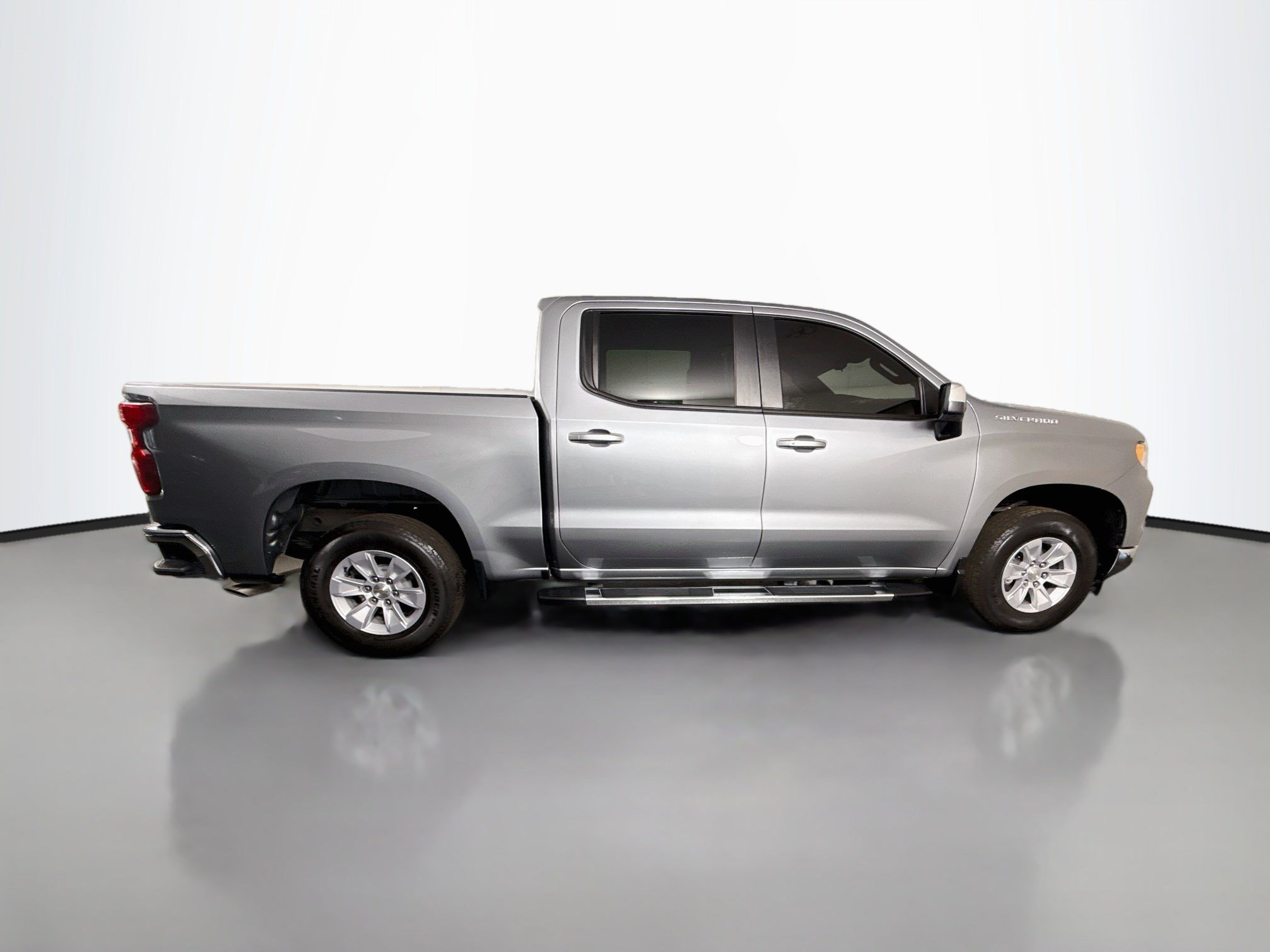 Used 2024 Chevrolet Silverado 1500 LT RWD image 11