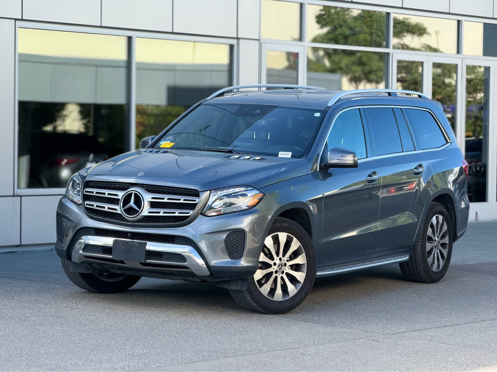 Used 2019 Mercedes-Benz GLS 450 4MATIC image 2