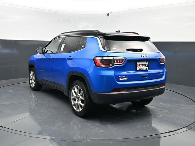 Used 2025 Jeep Compass Limited AWD/4WD image 7