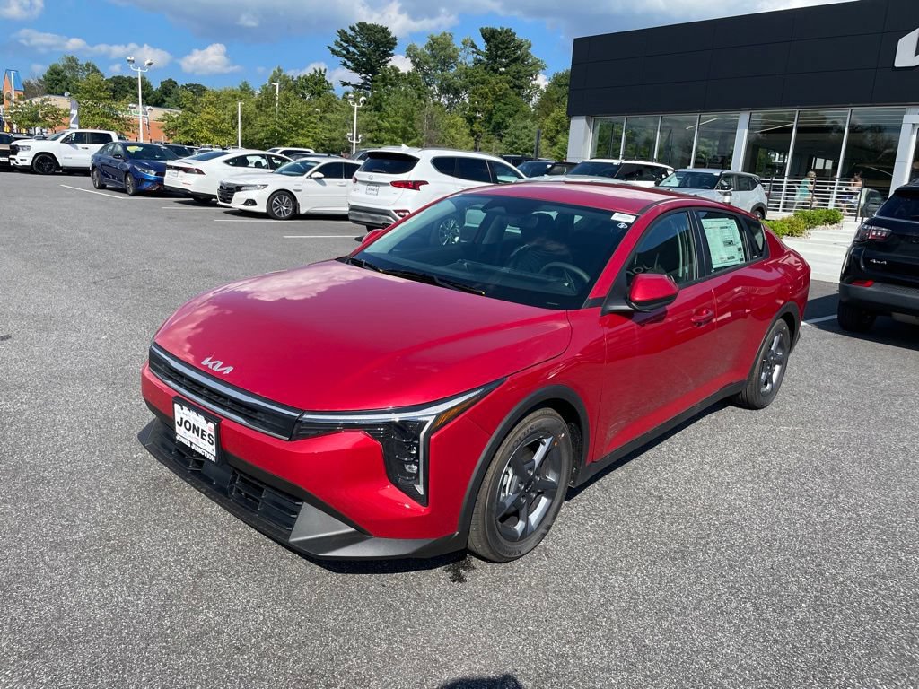 New 2026 Kia K4 FWD image 1