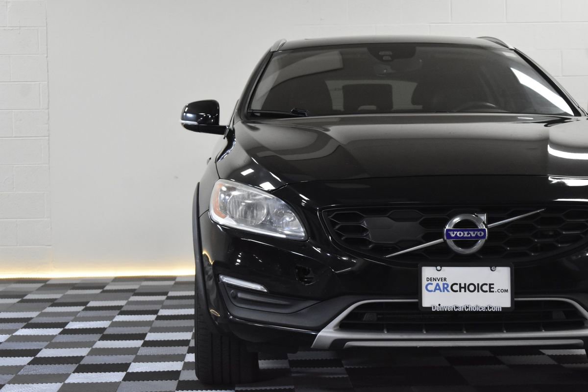 Used 2018 Volvo V60 T5 Cross Country w/ Convenience Package image 30