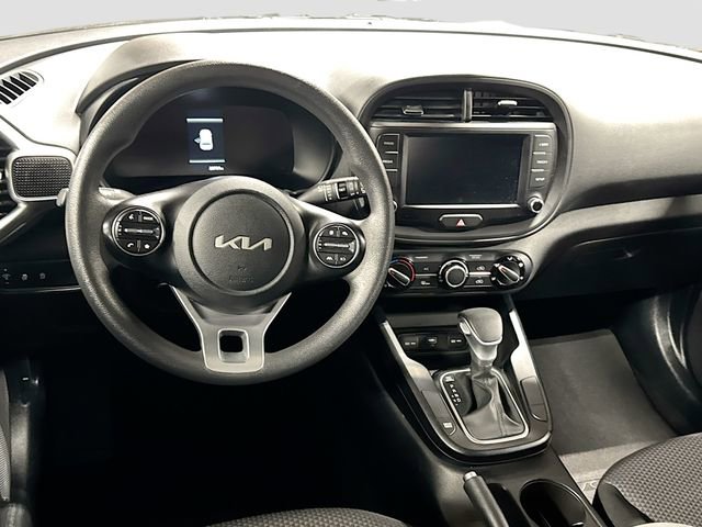 Used 2023 Kia Soul LX w/ LX Technology Package image 19