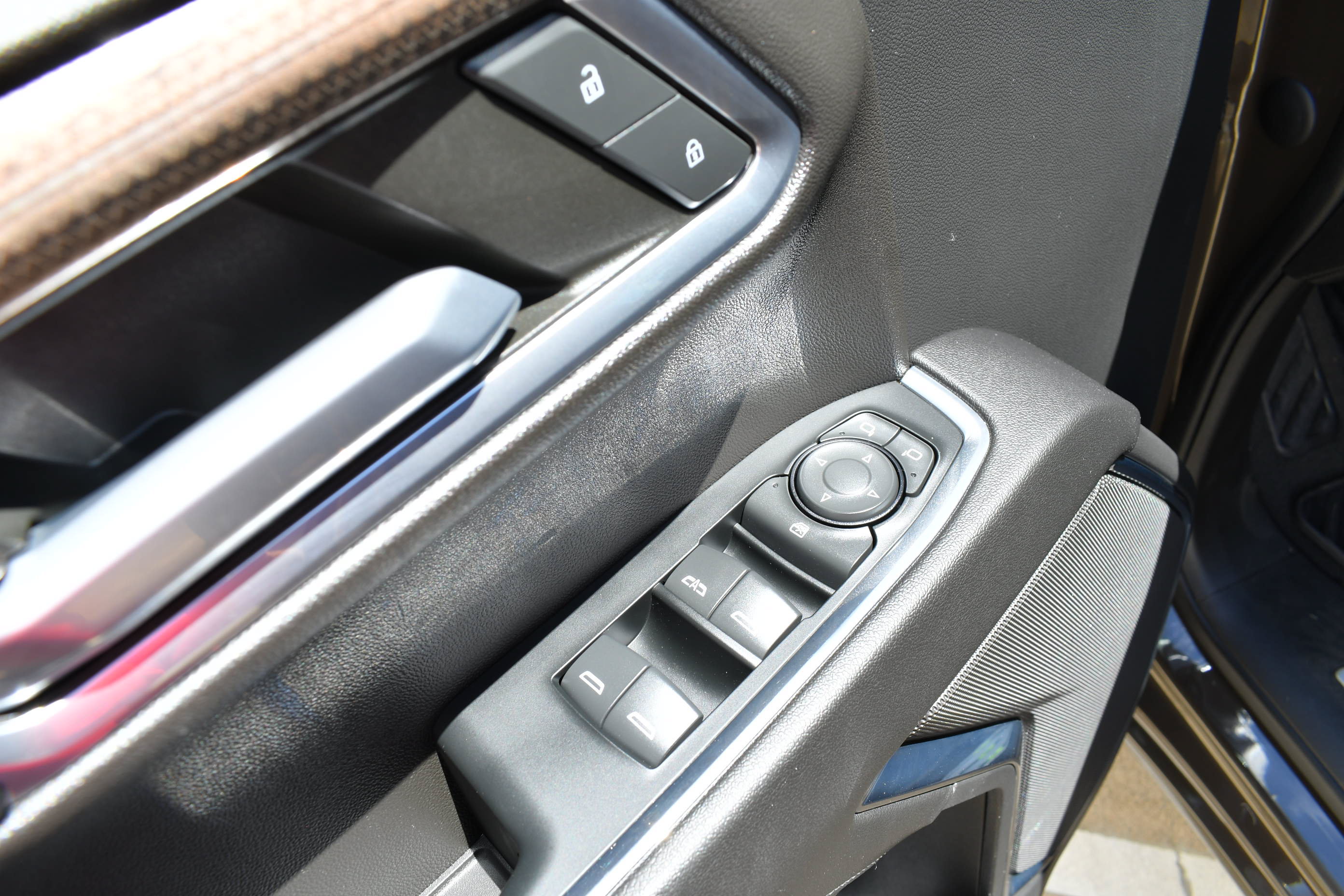 Used 2023 Chevrolet Silverado 1500 LT RWD image 11