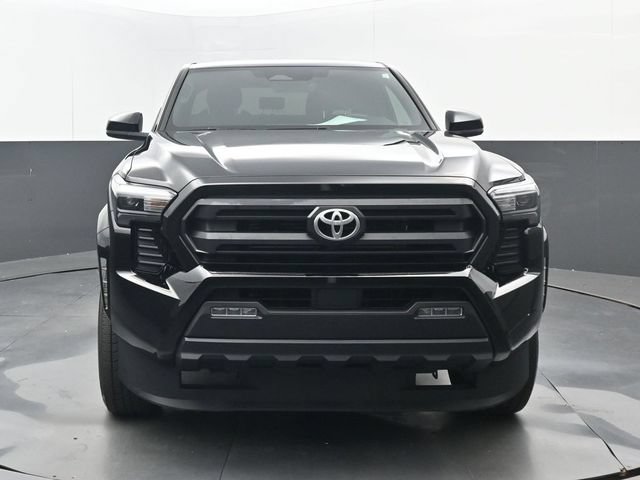 Used 2024 Toyota Tacoma SR5 AWD/4WD image 18