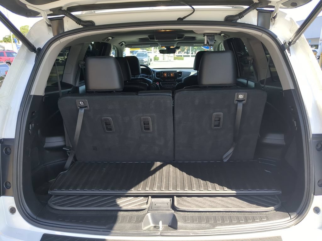Used 2022 Honda Pilot Touring image 9