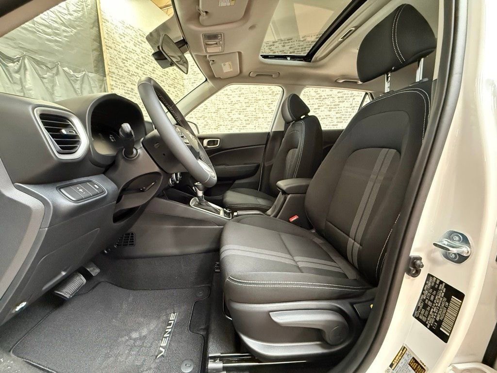 New 2026 Hyundai Venue SEL FWD image 16