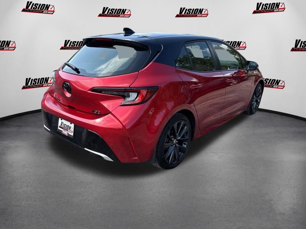 Used 2025 Toyota Corolla XSE FWD image 15