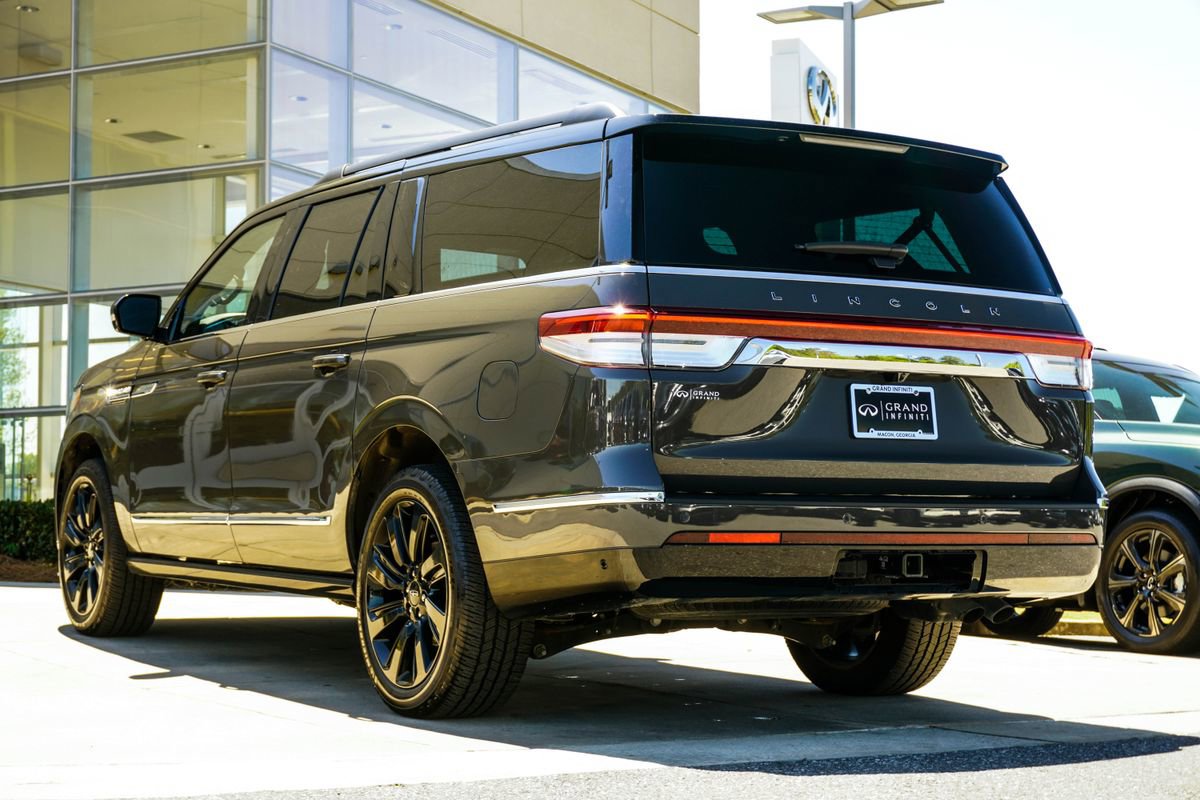 Used 2023 Lincoln Navigator L Black Label image 10