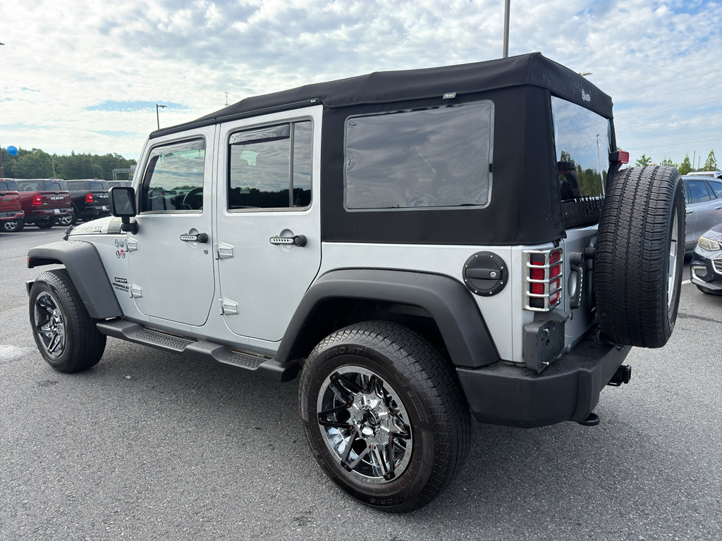 Used 2012 Jeep Wrangler Unlimited Sport AWD/4WD image 7