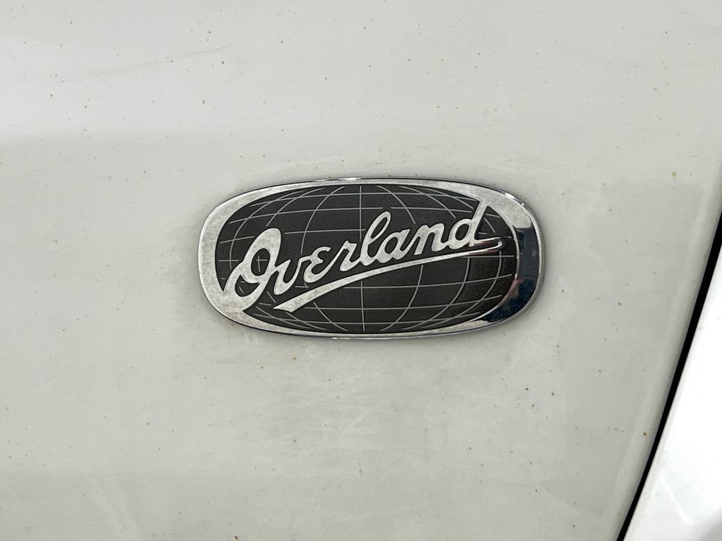 Used 2018 Jeep Grand Cherokee Overland AWD/4WD image 43