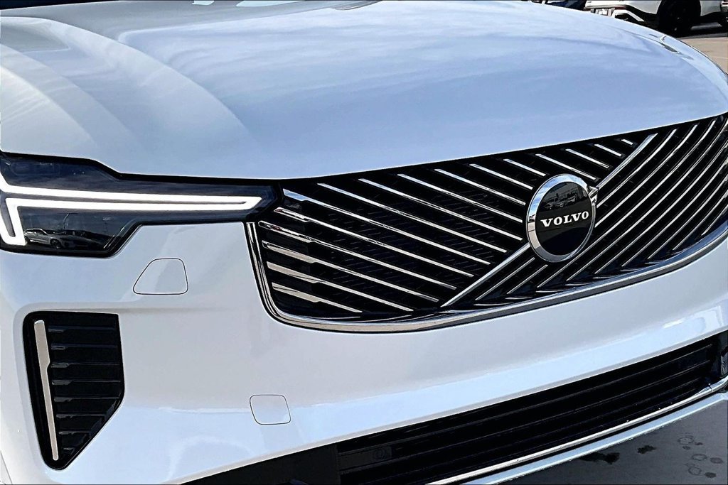 New 2026 Volvo XC90 B6 Core AWD/4WD image 33