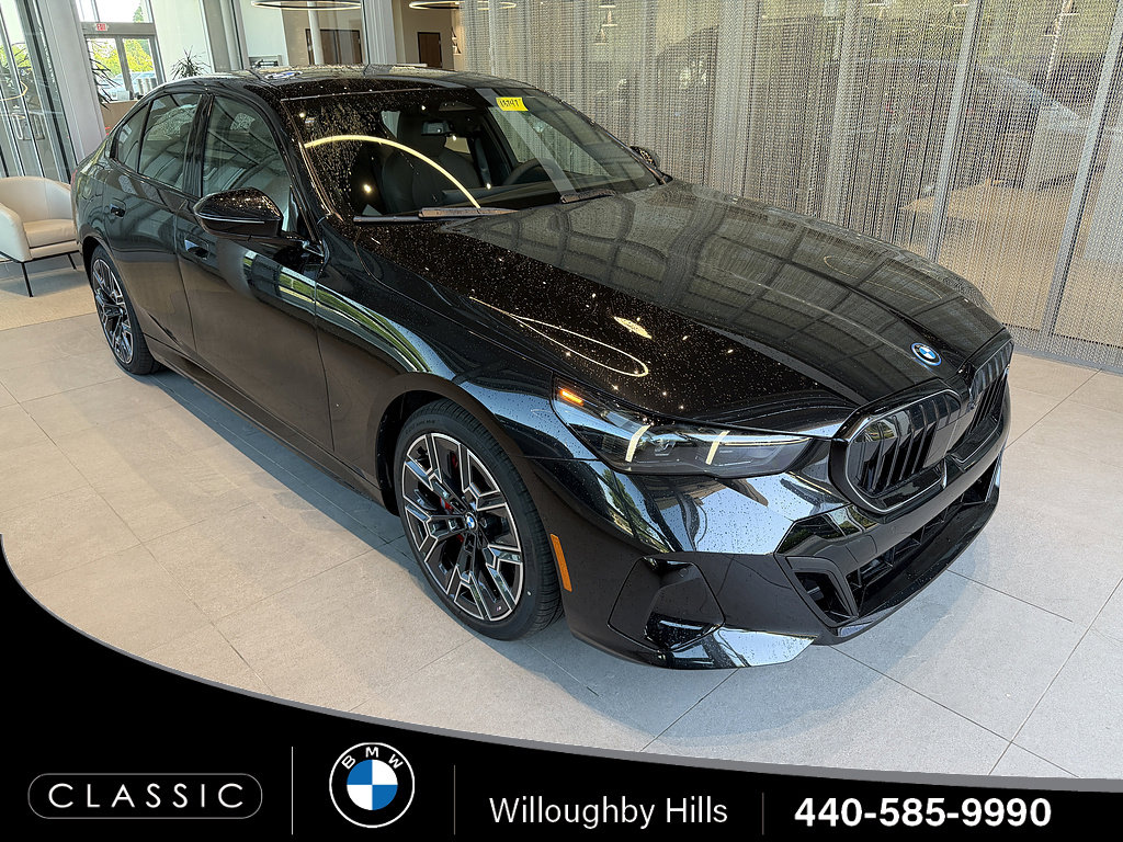 New 2027 BMW i5 xDrive40 w/ M Sport Package AWD/4WD image 1