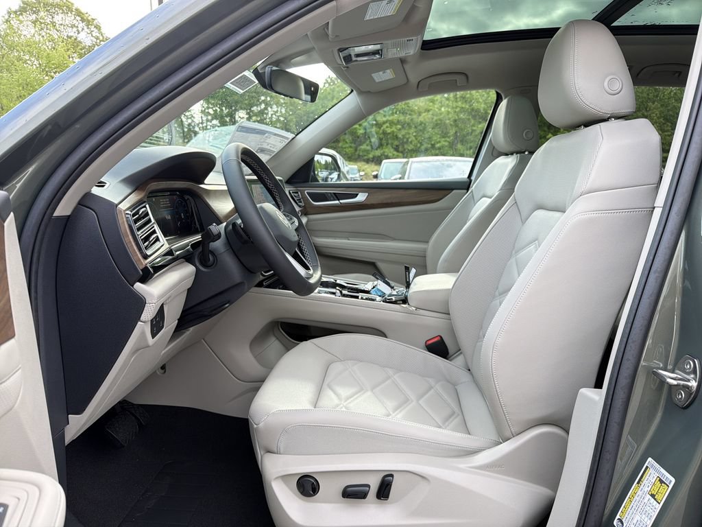 New 2026 Volkswagen Atlas SE FWD image 11