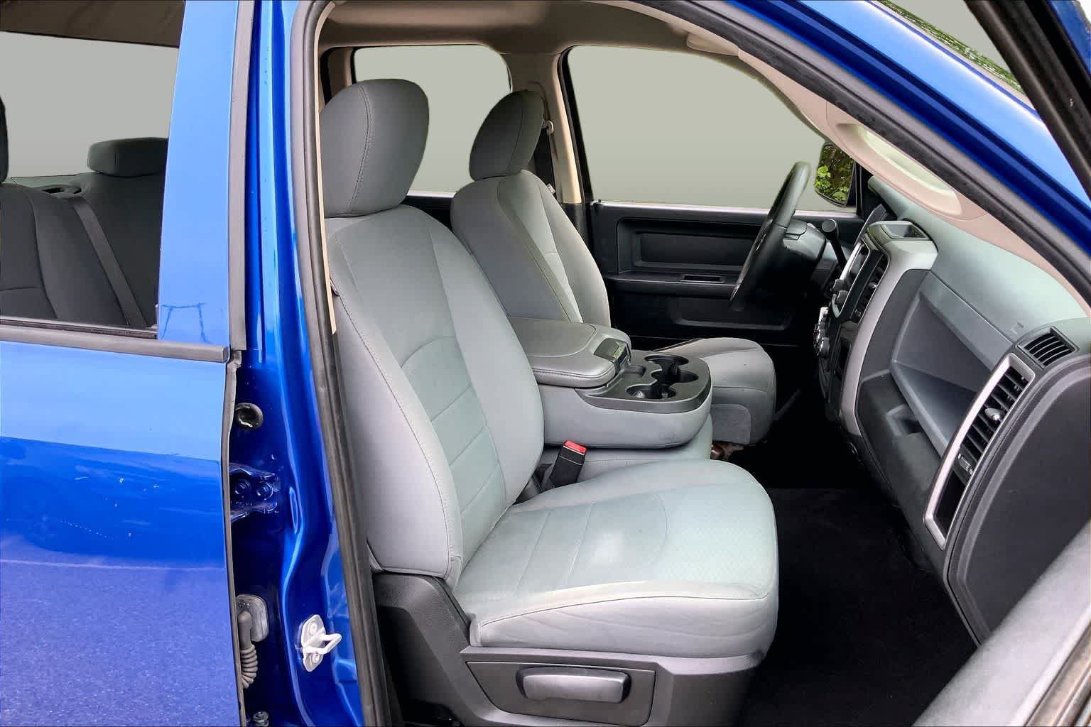 Used 2018 RAM 1500 ST w/ SXT Appearance Group AWD/4WD image 8