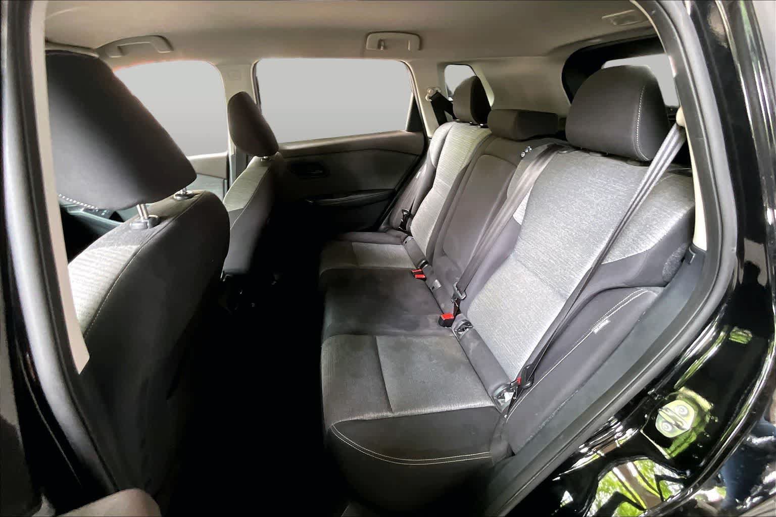 Used 2021 Nissan Rogue S FWD image 19