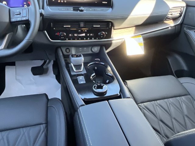 New 2026 Nissan Rogue Platinum w/ Platinum Premium Package AWD/4WD image 18