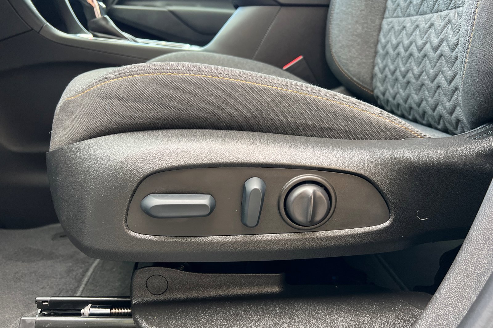 Used 2022 Chevrolet Equinox LT image 13