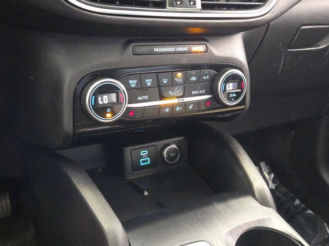 Used 2021 Ford Escape Titanium w/ Titanium Elite Package AWD/4WD image 26
