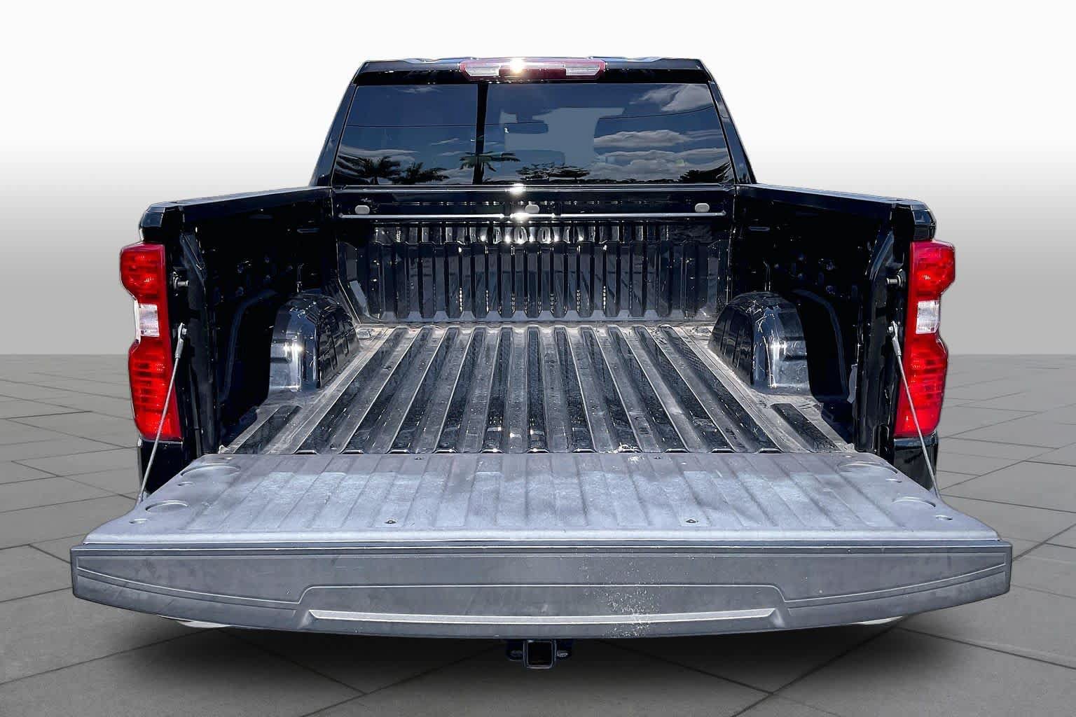 Used 2023 Chevrolet Silverado 1500 LT AWD/4WD image 34