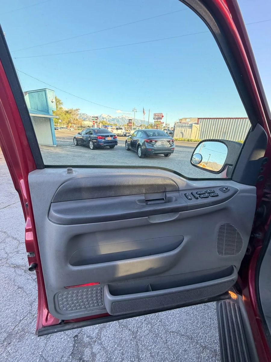 Used 2003 Ford Excursion XLT RWD image 24