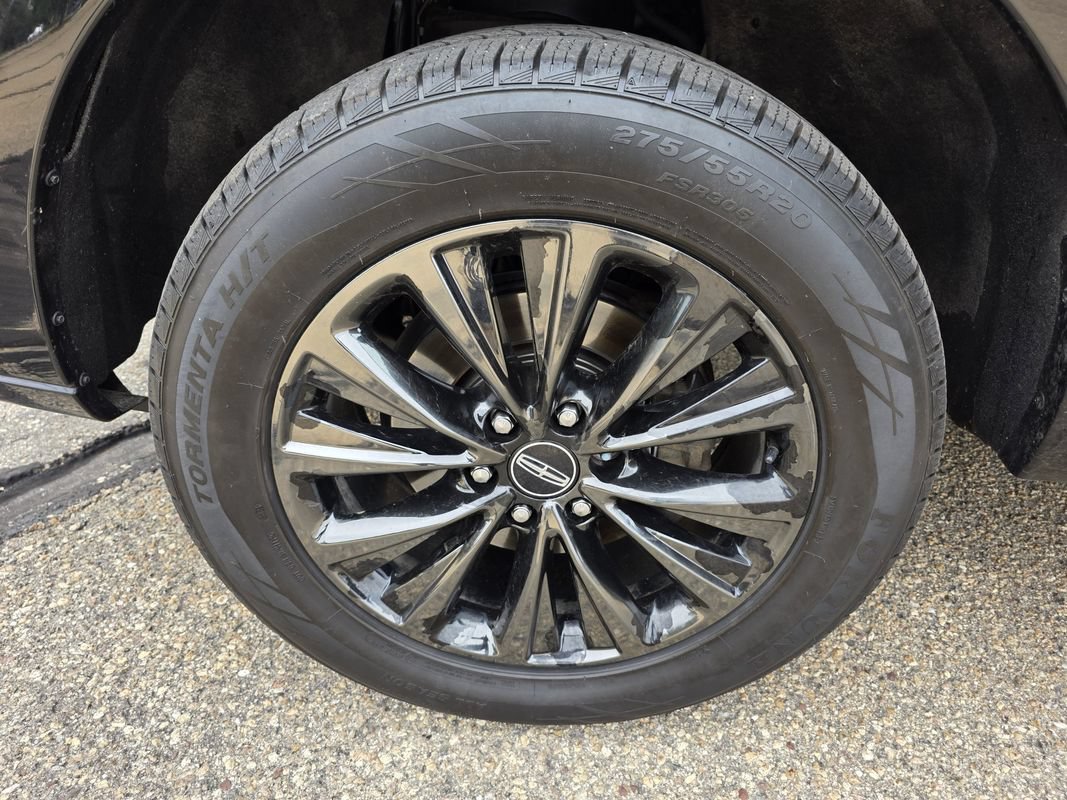 Used 2017 Lincoln Navigator L Select AWD/4WD image 43