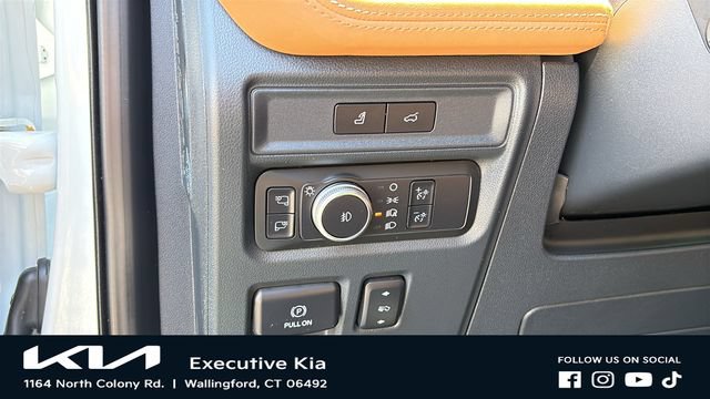 Used 2022 Ford Expedition Platinum AWD/4WD image 13