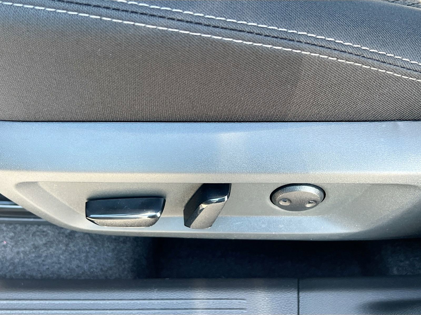 New 2026 Nissan Rogue SV FWD image 18