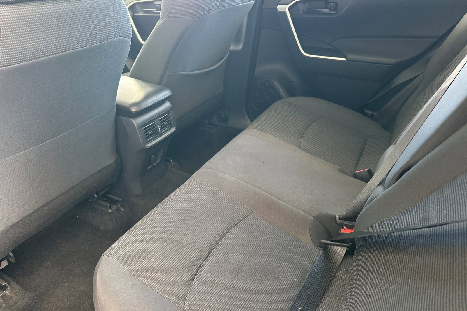 Used 2025 Toyota RAV4 LE image 12