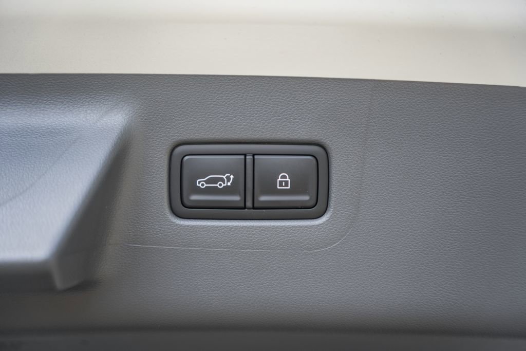 New 2026 Hyundai Santa Fe SE image 11