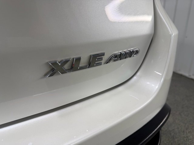 Used 2019 Toyota Highlander XLE image 33