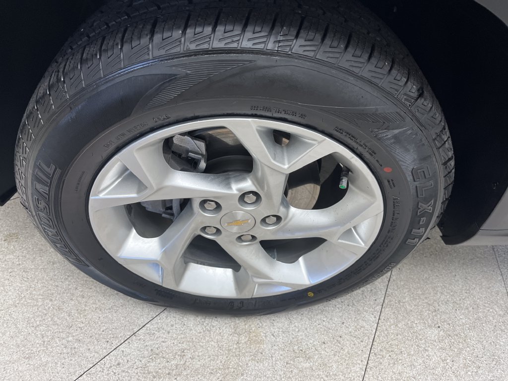 Used 2024 Chevrolet Trax LS w/ LS Convenience Package FWD image 9