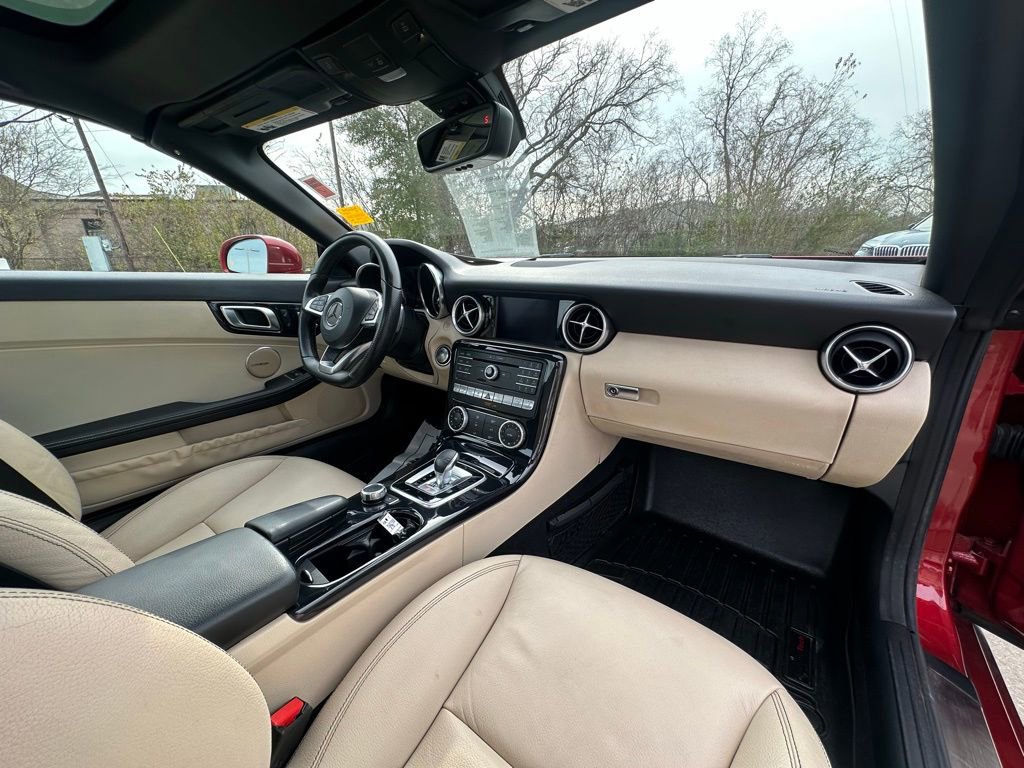 Used 2018 Mercedes-Benz SLC 43 AMG image 22