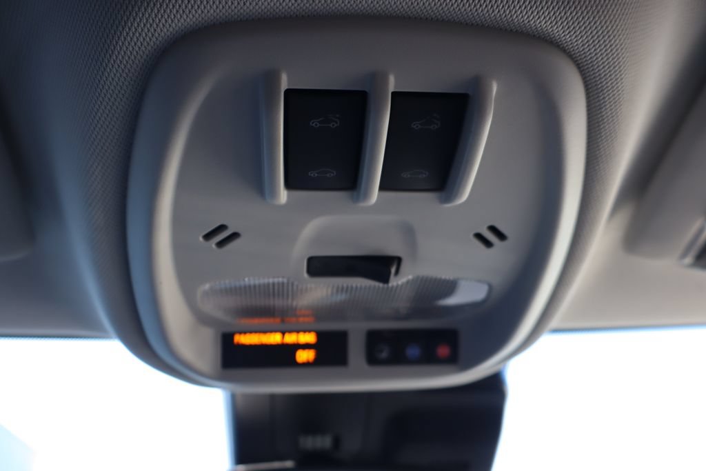 Used 2025 Chevrolet Trax ACTIV w/ Sunroof Package FWD image 18