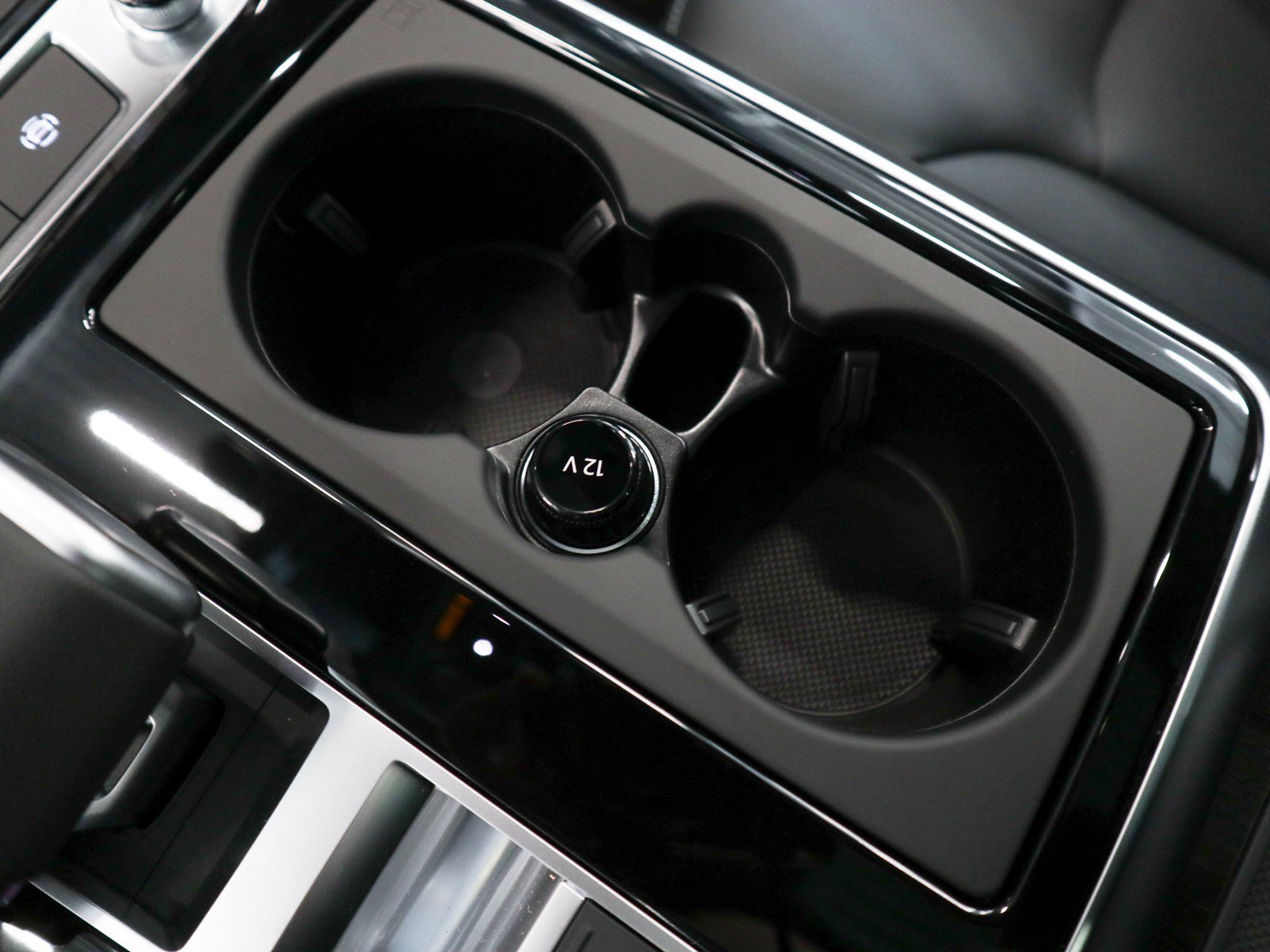 New 2025 Audi Q8 Premium image 21