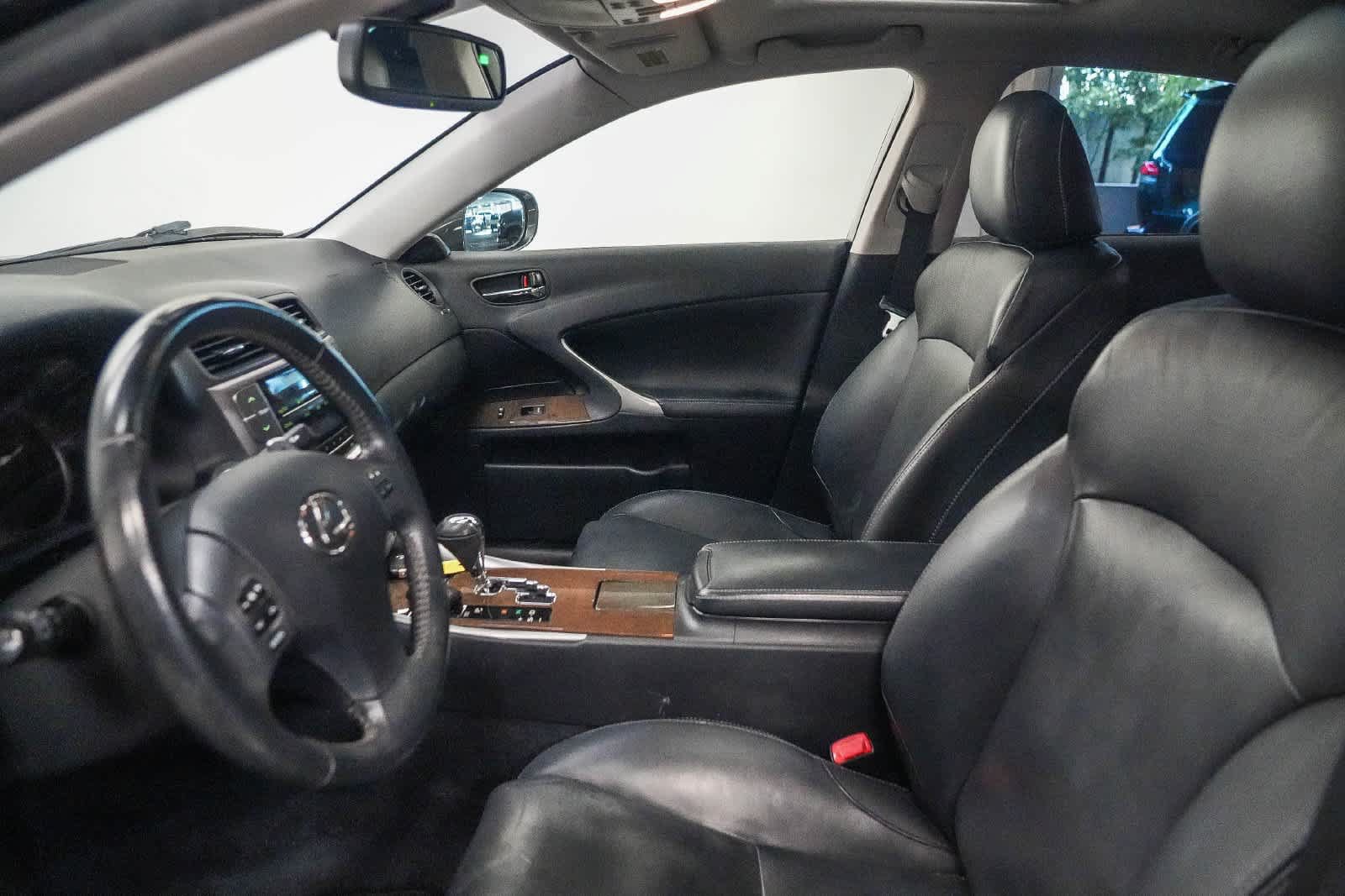 Used 2010 Lexus IS 250 RWD image 18