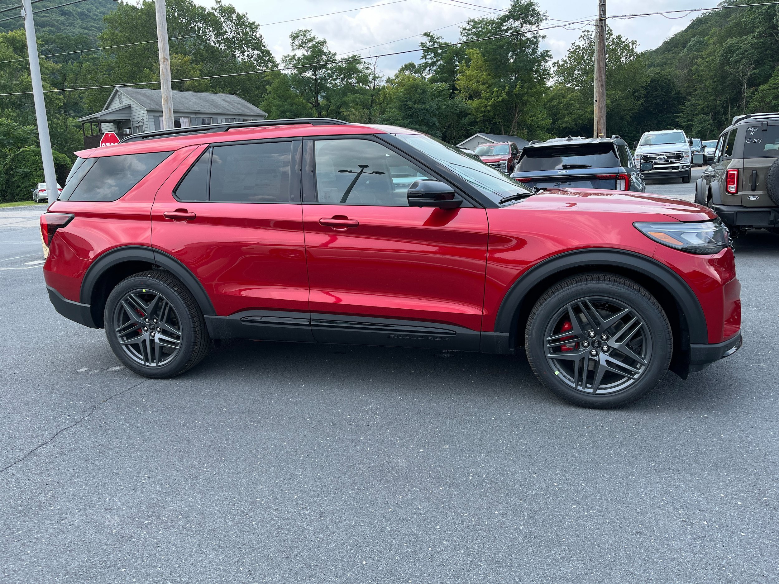 New 2026 Ford Explorer ST w/ Sun And Sound Package AWD/4WD image 8
