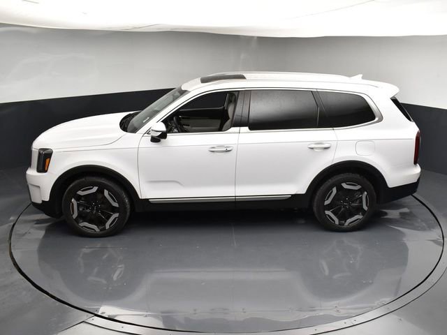 Certified 2025 Kia Telluride S FWD image 47