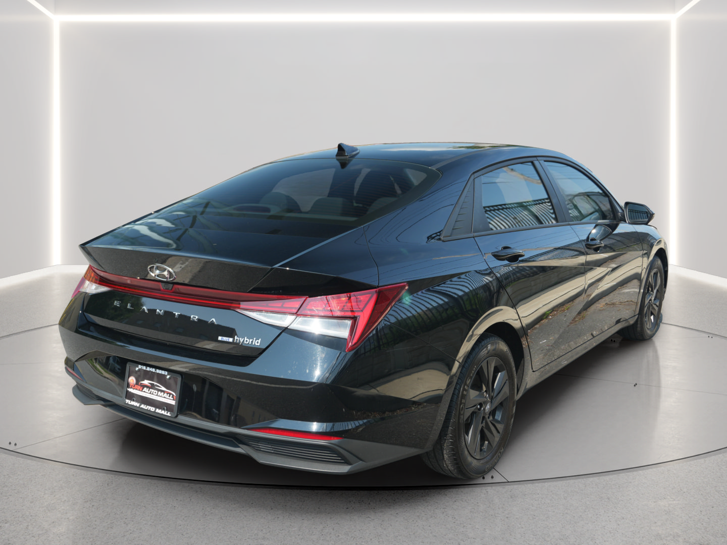 Used 2023 Hyundai Elantra Blue w/ Cargo Package FWD image 5