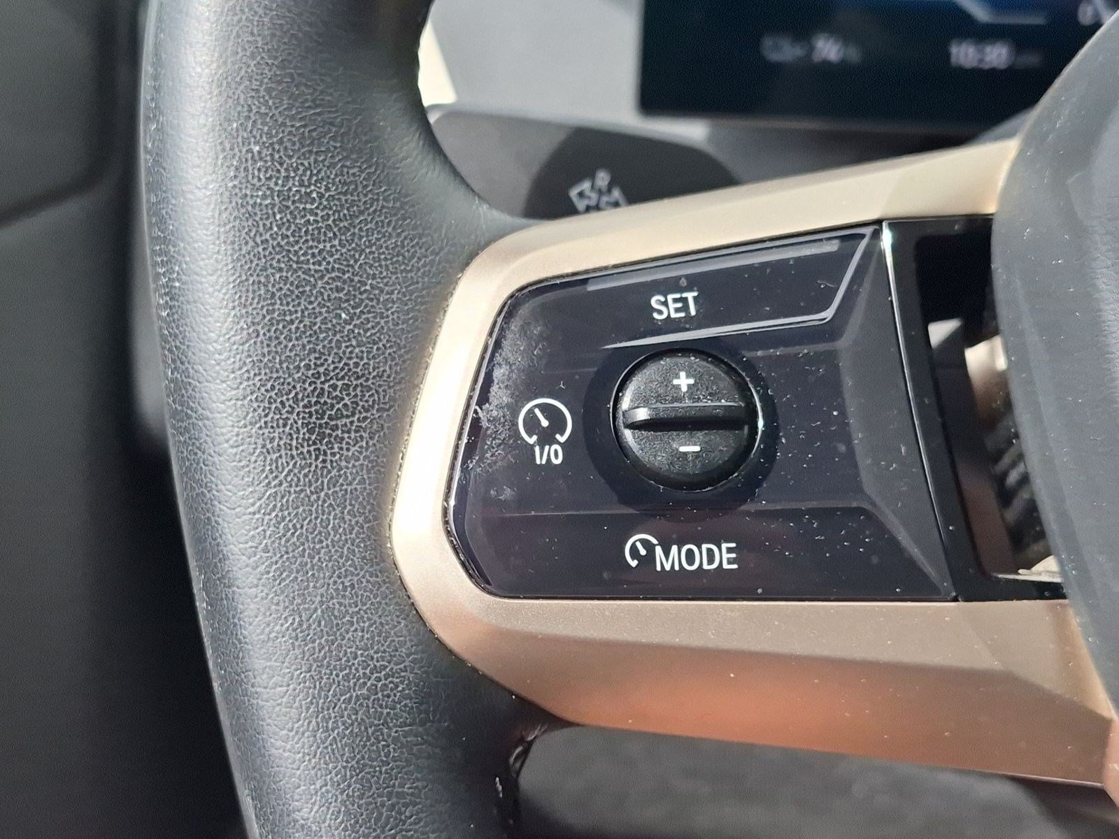Certified 2022 BMW iX xDrive50 AWD/4WD image 37
