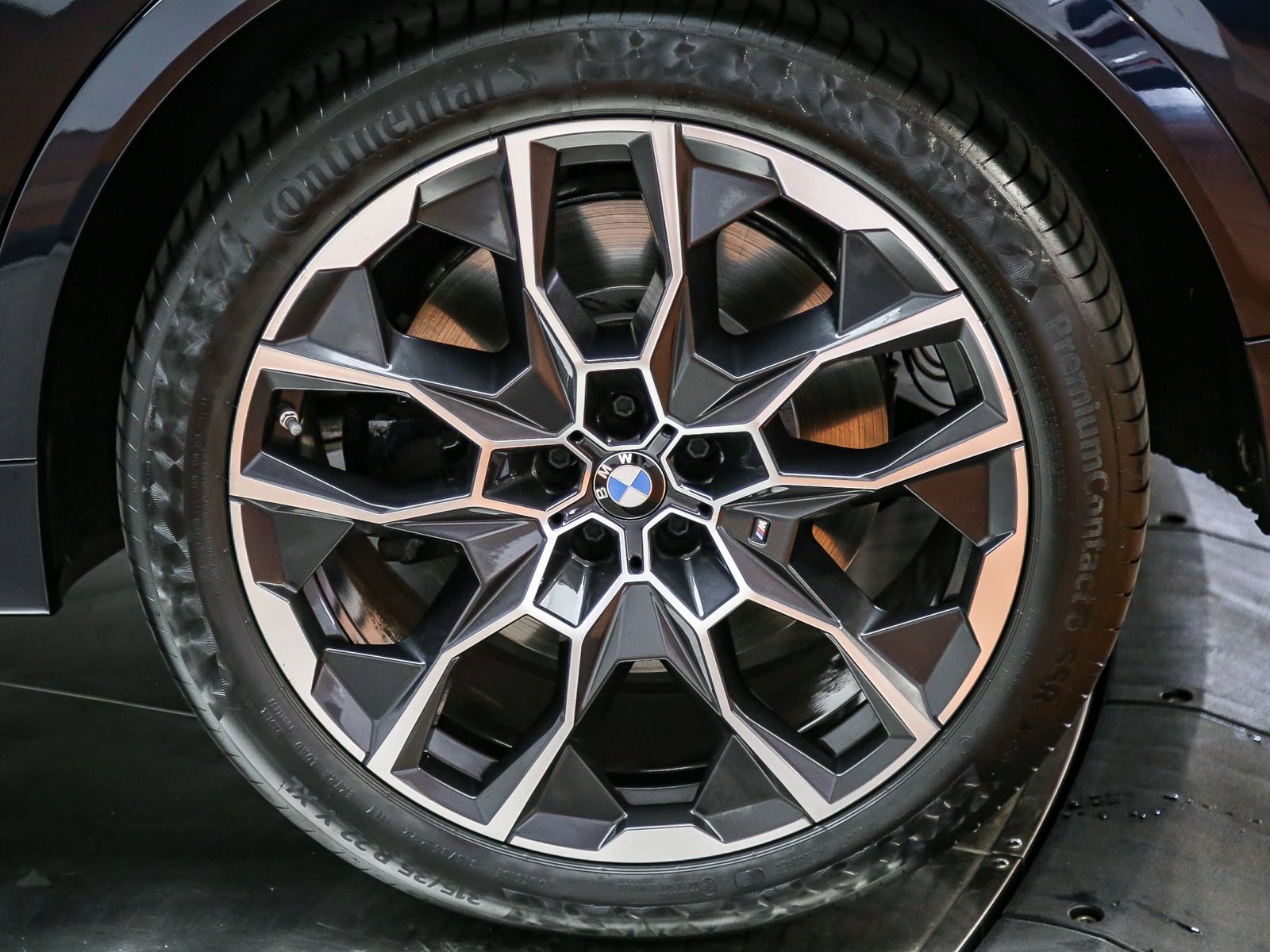 Used 2025 BMW X7 M60i AWD/4WD image 12